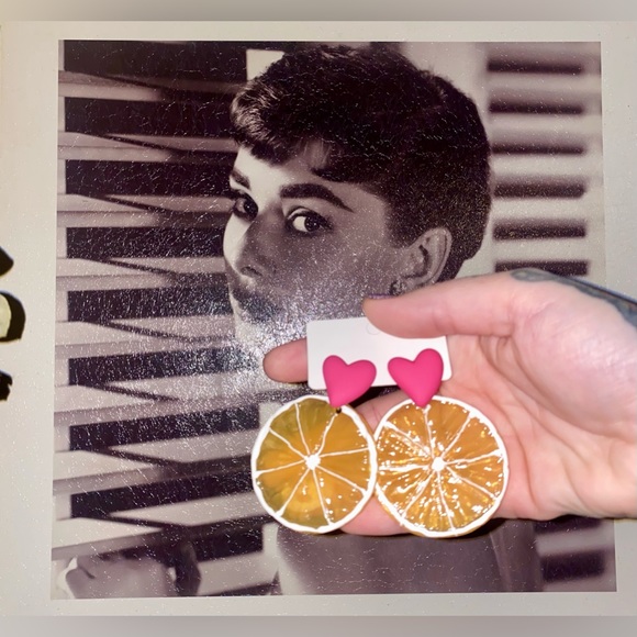 Fashion Earrings - Picture 5 of 6